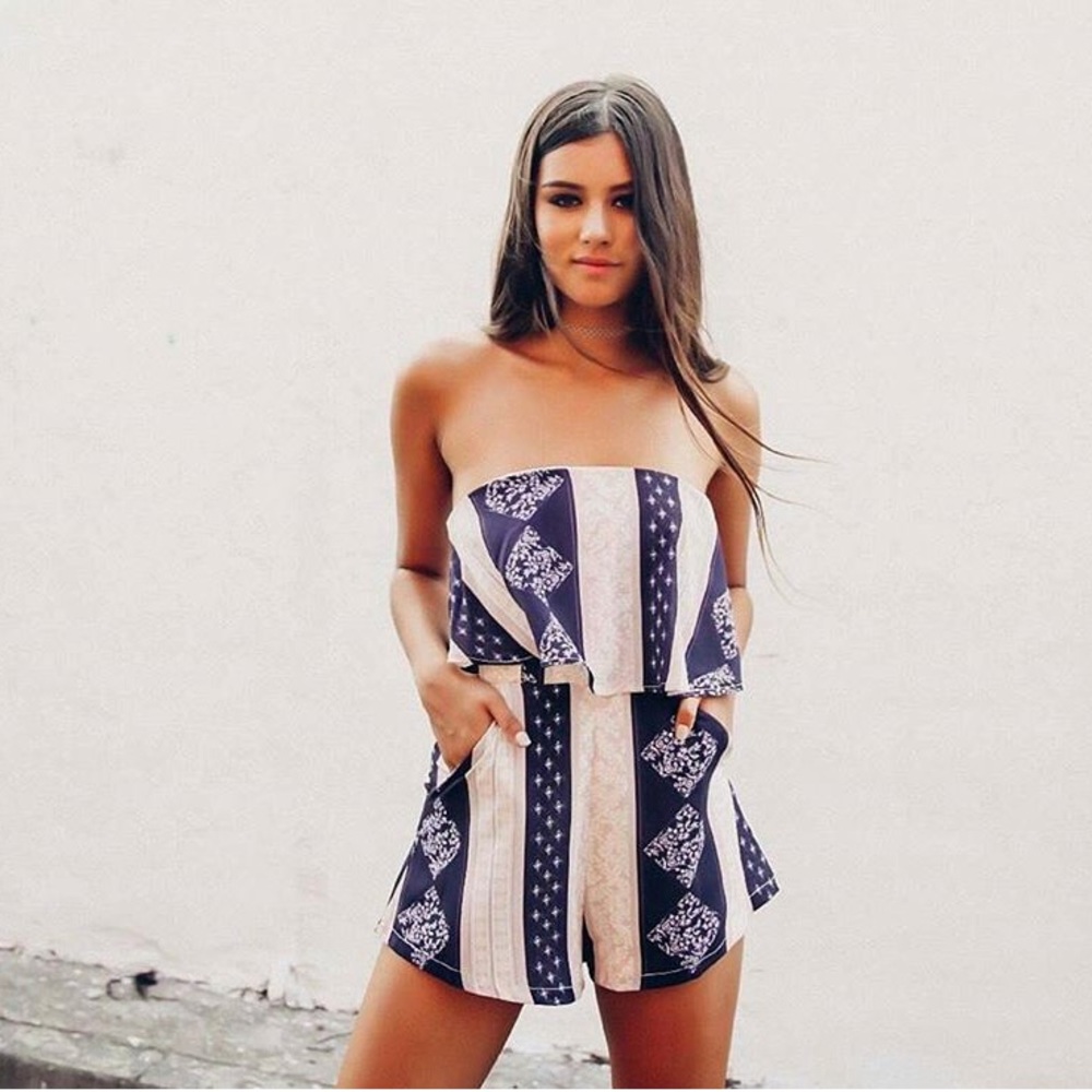 STRAPLESS TRIBAL PRINT ROMPER IN NAVY BLUE
